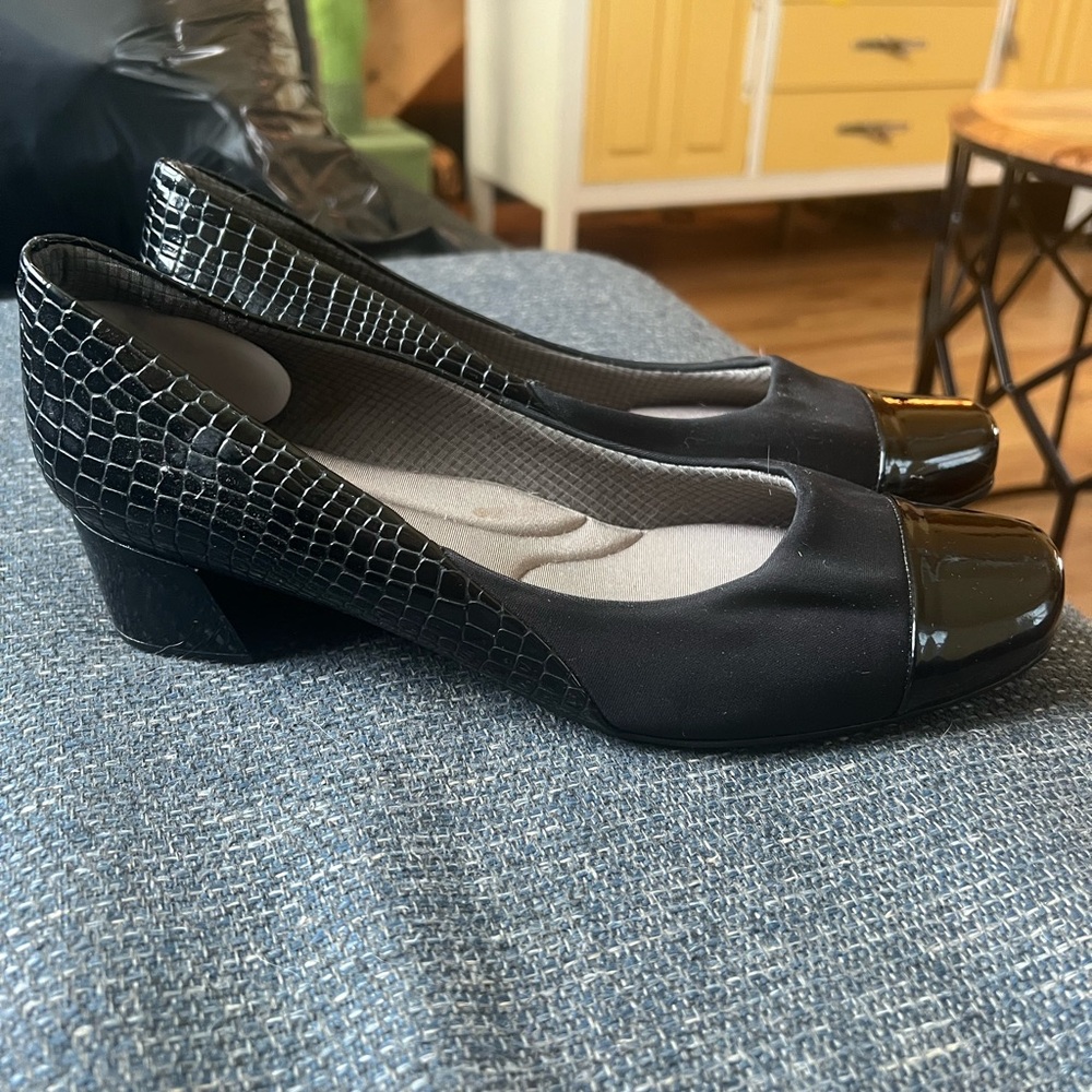 Picadilly Fashion Black Glossy Cap-Toe Flats - Picture 2 of 5